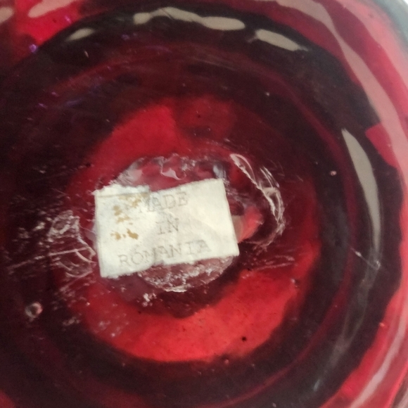 Vintage Romania Pitcher, Blown Glass Swirl Cranberry, Excellent Condition - Picture 4 of 7